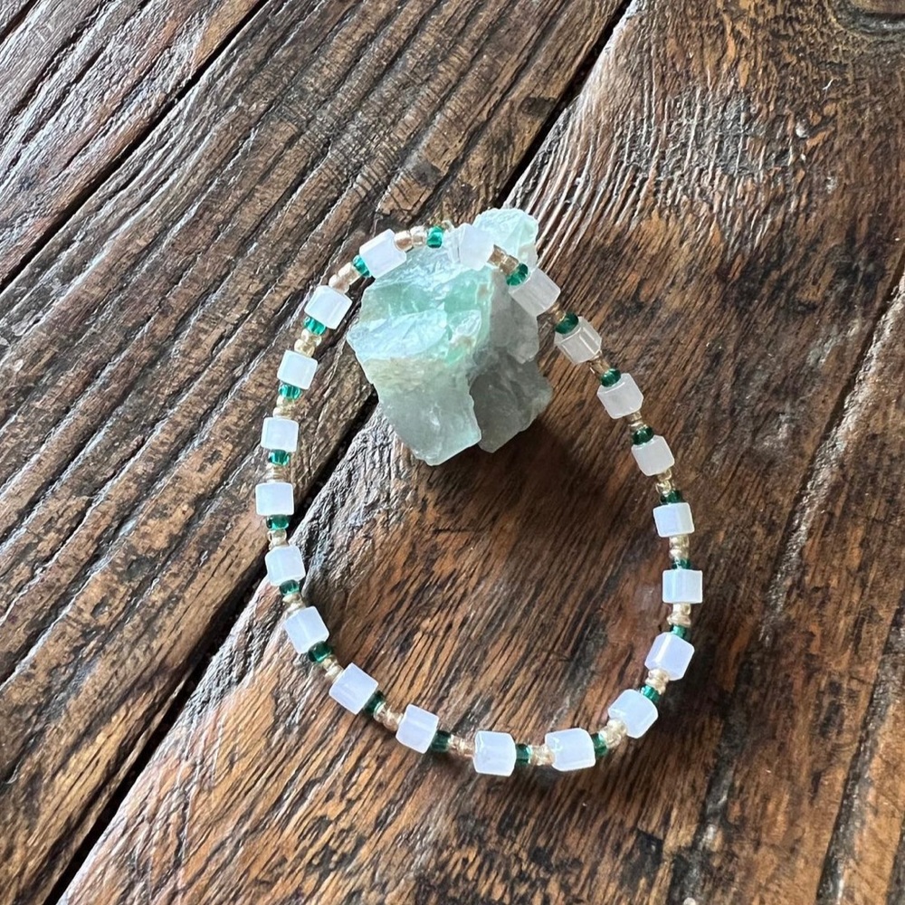 Olive Jewels Forever Handcrafted Creations~ Emerald Pearl